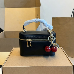Sacs fourre-tout mini en cuir de marque de créateur pour femmes avec motif cerise, sacs à main zippés pour femmes, vente en gros de sacs - Product Image 1