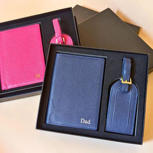 Funda de pasaporte personalizada, etiqueta de equipaje, juego de <span class=keywords><strong>regalo</strong></span>, nombre personalizado, porta pasaporte de cuero con guijarros, etiqueta de nombre de avión - Product Image 1