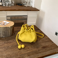 Sac Seau Bandoulière en Cuir Véritable pour Femme 2026 Nouveau Design Tendance Printemps-Été Élégant Polyvalent Quotidien pour Trajet Quotidien et Téléphone