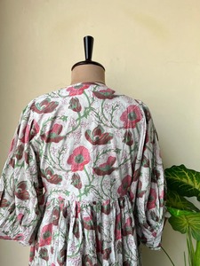 Vestido Midi de Algodón Hecho a Mano con Estampado Floral Colorido Blanco para Mujer, Vestido Midi de Dama de Honor para el Verano, Vestido para Despedida de Soltera - Product Image 6