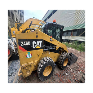 Petite chargeuse compacte caterpillar 246d 246b - Product Image 2