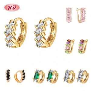 Juego de Aretes Huggie con Animales Adorables Chapados en Oro de 18K con Circonita, Joyería de Moda para Mujer, Regalo de Aniversario, 1MOQ un Juego de Seis Aretes - Product Image 5