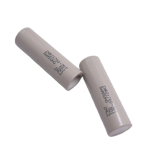 Original 30T 3000mah 35A <span class=keywords><strong>3</strong></span>.7v INR21700 Flat Top Lithium Batterie für Taschenlampe zylindrische wiederauf ladbare 3000mah Lithium Batterie - Product Image 4