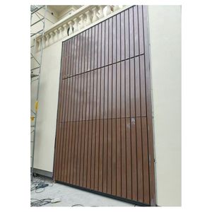 Parrillas enrollables automáticas modernas Grano <span class=keywords><strong>de</strong></span> <span class=keywords><strong>madera</strong></span> Puertas <span class=keywords><strong>de</strong></span> garaje plegables verticales <span class=keywords><strong>de</strong></span> aluminio personalizadas <span class=keywords><strong>Puerta</strong></span> <span class=keywords><strong>de</strong></span> garaje plegable externa - Product Image 2