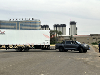 Escenario móvil de aleación de aluminio, adecuado para escenarios de boda y escenarios de fiesta, torre de matriz de línea integrada y sistema de sonido
