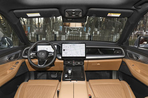 รถยนต์ GAC Trumpchi GS8 ไฮบริด 2.0TM เครื่องยนต์คู่ SUV 7 ที่นั่ง สำหรับครอบครัว พื้นที่กว้างขวาง รถยนต์อัจฉริยะรุ่นใหม่ สำหรับส่งออก - Product Image 2