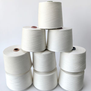 Anillo <span class=keywords><strong>de</strong></span> hilo <span class=keywords><strong>de</strong></span> poliéster reciclado hilado con vórtice certificado Ne50/1 GRS hilado con precio barato para tejer y tejer - Product Image 1