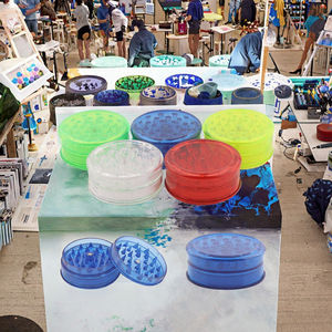 Broyeur à herbes en plastique transparent à 3 couches de 60 mm, broyeur à épices sèches personnalisé, broyeur à tabac en acrylique, vente en gros - Product Image 3