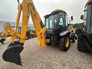 LIUGONG New 766A Backhoe Loader 4x4 Digger Excavator Wheel Loader With Closed Cabin <b>Heater</b> Air Conditioning Factory Price - Product Image 4