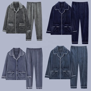Nuovo Stile Set in <span class=keywords><strong>Pile</strong></span> Corallo 100% Poliestere per <span class=keywords><strong>Uomo</strong></span>, Pigiama Designer Due Pezzi, Pigiama Invernale da <span class=keywords><strong>Uomo</strong></span> - Product Image 4