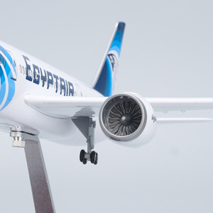 Modelo de Avión de Resina Boeing 787-9 de Egypt Air Airlines a Escala 1/145 de 43 cm con Tren de Aterrizaje - Product Image 5