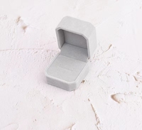 Chaud-vente Inférieur QUANTITÉ MINIMALE DE COMMANDE EN STOCK exquis élégant bijoux bague collier paquet boîte gris velours bijoux packaging display box