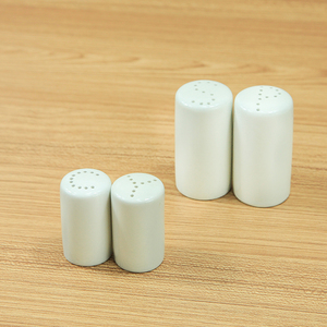 Salière et poivrière en céramique de bonne qualité personnalisée - Product Image 5