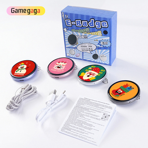 Venta al por mayor E01 Insignia Electrónica Navideña con Imagen GIF Personalizada, Pantalla Táctil Digital de 1.7 Pulgadas, Insignia Electrónica, Accesorios para Regalos Navideños - Product Image 2