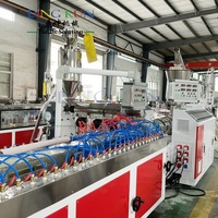 Ligne de production de machine d'extrusion de profilés de fenêtres et de portes en PVC UPVC, machine à double vis conique pour la construction