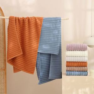 Serviette de bain tissée de couleur unie claire, douce, absorbante, écologique et à séchage rapide, 100% coton, adaptée à un usage quotidien - Product Image 1