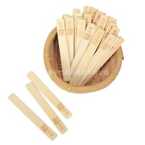 Palitos de bambú Saint Ice Pop de 114 mm x 15 mm x 2 mm para brochetas de frutas, uso comercial - Product Image 4