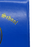Porte-certificat en cuir format A4 avec logo personnalisé, surpiqûres droites et motif de dossier pour la remise des diplômes scolaires