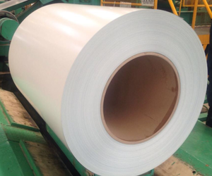 Bobine d'acier galvanisé prélaqué haute performance <span class=keywords><strong>RAL</strong></span> 3005 Rouge <span class=keywords><strong>RAL</strong></span> <span class=keywords><strong>9006</strong></span> Argent <span class=keywords><strong>RAL</strong></span> 5015 Bleu pour toiture côtière PPGI - Product Image 5