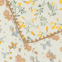 Bavoirs anti-régurgitation pour bébé en gaze de coton, bavoirs d'épaule anti-bave multicouches à imprimé dessin animé, personnalisation couleur, taille et logo disponibles