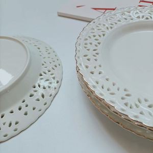 ชุดจานเซรามิคทรงหัวใจสไตล์ยุโรปสีทองสำหรับของหวาน - Product Image 5