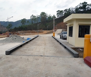 Pont-bascule électronique pour camions de béton à charge lourde 100T avec écran LCD, fabricant OEM du Vietnam - Product Image 1