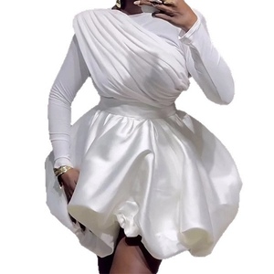 Conjunto de 2 Piezas para Mujer, Otoño, Nuevo, Elegante, Moderno, Top de Manga Larga con Pliegues y Falda con Estampado Floral - Product Image 1