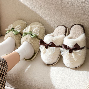 Chaussons d'hiver en coton en gros avec nœud en dentelle, légers, doux, pour usage domestique, logo brodé, antidérapants, fonction massage, OEM disponible - Product Image 6