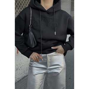 Sweat-shirt à capuche brodé Eyyo noir pour femmes - Product Image 4