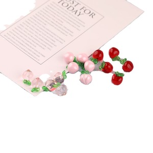 Abalorios de resina acrílica con forma de melocotón, transparentes, color rosa, para accesorios de cabello DIY, materiales de verano 2024, origen Yiwu - Product Image 5