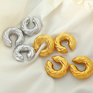 ต่างหูฮักกี้รูปทรงเรขาคณิตรูปตัวยูสีทองสีเงินไทเทเนียมเหล็กเครื่องประดับแฟชั่นสำหรับผู้หญิงสำหรับงานปาร์ตี้ - Product Image 2