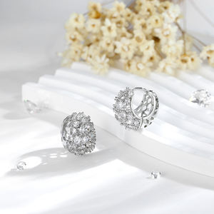 2025ใหม่คุณภาพสูงต่างหูห่วงชุบทอง14K ทำจากทองเหลืองแฟชั่นเครื่องประดับสตรีของขวัญสำหรับผู้หญิง - Product Image 2