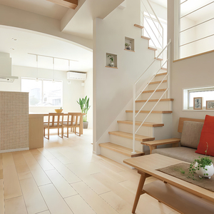 Natural Maple Solid Tongue Groove Indoor Durable Custom <b>Flooring</b> Plank Board Solid Wood <b>Flooring</b> for Residential Villa - Product Image 1