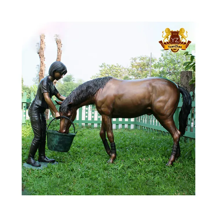 カスタム手彫り金属真鍮女性と馬の彫刻庭の装飾等身大銅ブロンズ女の子給餌馬の像