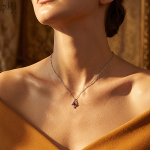 สร้อยคอทองคำขาว18K ใหม่ล่าสุดพร้อมจี้เพชรทับทิมเพชรธรรมชาติเครื่องประดับอัญมณีออกแบบรูปหัวใจสำหรับผู้หญิงสำหรับงานเลี้ยงและของขวัญ - Product Image 4