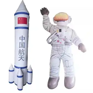 カスタムインフレータブル宇宙飛行士コスチュームアーチゲートパーティーテントPVC素材インフレータブルを宣伝