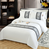 Hôtels, maisons d'hôtes, chambres d'hôtes, linge de maison, draps blancs imprimés, housses de couette, literie, ensemble 4 pièces