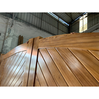 Puerta de entrada de madera maciza de estilo rústico automático Villa doble presión tratada con patrones de Chevron puerta principal de estilo abierto oscilante