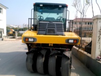 Nouveau Compacteur Vibratoire de Sol XP163 16 Tonnes à Tambour Unique, Rouleau Pneumatique, Moteur Diesel, pour la Construction de Bases Routières