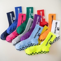 Fait sur mesure populaire de haute qualité Compression Grip Chaussettes athlétiques anti-dérapant Football Chaussettes hommes enfants Fs Sports Soccer Chaussettes
