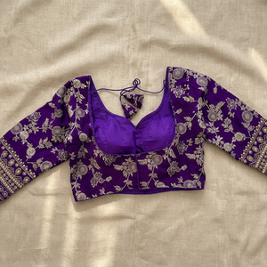 Lourd brodé Designer Dhola Soie Exclusif À La Mode À Manches Longues Readymade Chemisier Femme avec Séquence Zari Travail - Product Image 3
