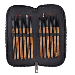 Ensemble de pinceaux à ongles avec manche en bois de santal, motif à carreaux chrysanthème, pour le dessin de motifs floraux, le liner et le mélange de gel UV dégradé - Product Image 1