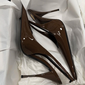 รองเท้าส้นสูงแบบสวมเปิดส้นสำหรับผู้หญิง ดีไซน์หัวแหลม แต่งสายรัดด้านหลัง สีสันหลากหลาย วัสดุหนังแก้ว - Product Image 5