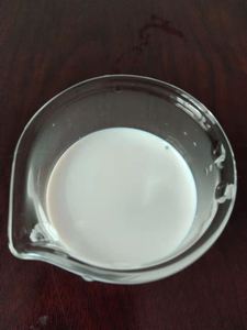 Adhesivo de Emulsión de Látex de Estireno-Butadieno de Fabricante Directo para Revestimiento de Césped Artificial, Revestimiento de Alfombras y Construcción - Product Image 4