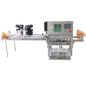 Máquina Selladora de Cajas de Plástico Personalizable para Comida para Llevar, con Impresora de Fecha por Inyección de Tinta, para Cuellos de Pato y Alimentos Cocinados - Product Image 1