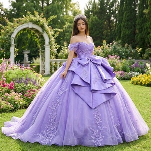 ชุดราตรีงาน Quinceanera สีม่วงหรูหรา รุ่น Lsmc141 ยาวกรอมพื้น ประดับด้วยลูกไม้ คอเสื้อแบบ Boat Neck ทรงคอร์เซ็ท ผ้าทูลล์วิบวับ กระโปรงทรงบอลกาวน์ ชายกระโปรงยาวแบบ Chapel Train เหมาะสำหรับงานปาร์ตี้ - Product Image 1