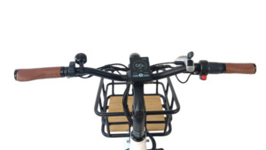 Sepeda Listrik QUEENE 48V500 Moonlight White dengan Rangka Aluminium Alloy, Model Step Thru - Product Image 6