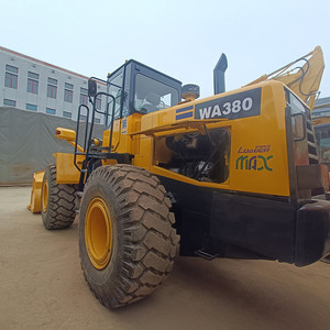 Chargeuse frontale Komatsu WA380 d'occasion, capacité nominale de 15 tonnes, moteur CAT3304, puissance de 146 kW, modèle 2018, 0-2000 heures, origine Japon, moteur - Product Image 6