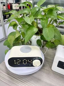 Ý tưởng sản phẩm mới 2025 âm nhạc di động máy nghe nhạc sạc điện thoại sạc nhanh <span class=keywords><strong>Bluetooth</strong></span> <span class=keywords><strong>Speaker</strong></span> với đồng hồ và sạc không dây - Product Image 2