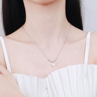 OUGEPHELI S925 925 Sterling Silver 8mm Perle Moissanite Clavicule Chaîne Collier Sourire pour Femme Dame